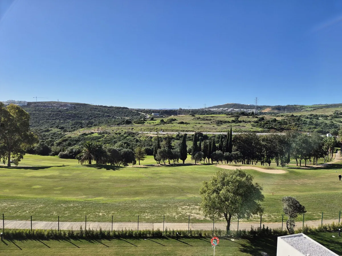 b446f383-13b5-4ff9-bfe8-edd3f1bce754