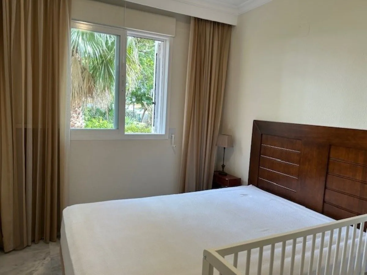 55f9353b-0850-47b3-8f70-c8a67da6eb32