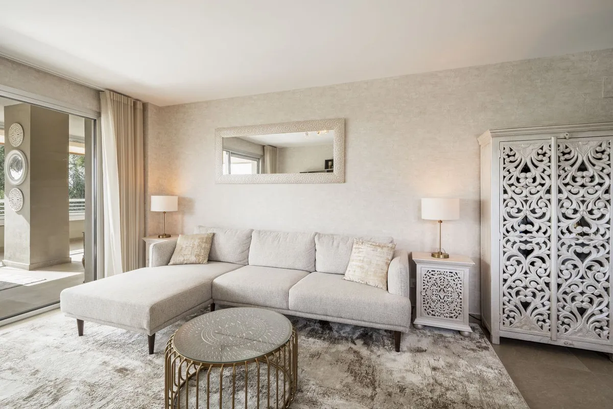 4ae6d8c9-f4be-4a38-ac78-41d3807c5a6f