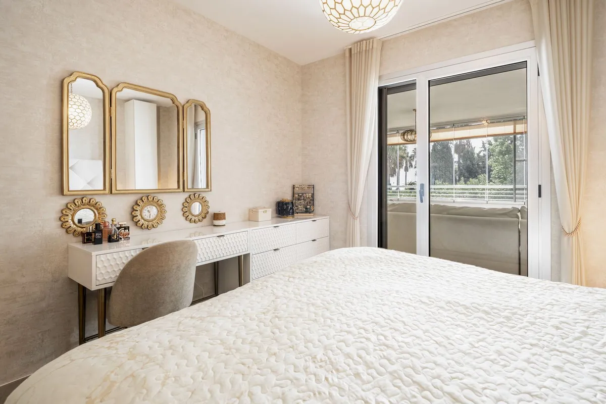 61bfa569-2545-4973-9a8b-febb31bd673d