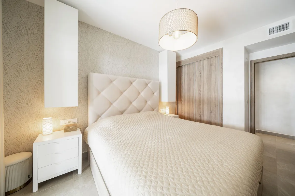 e027bdd6-900f-4847-b734-f673caac4861