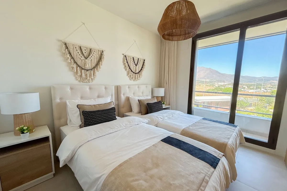 48826442-2deb-4719-9f9f-798a654670d4