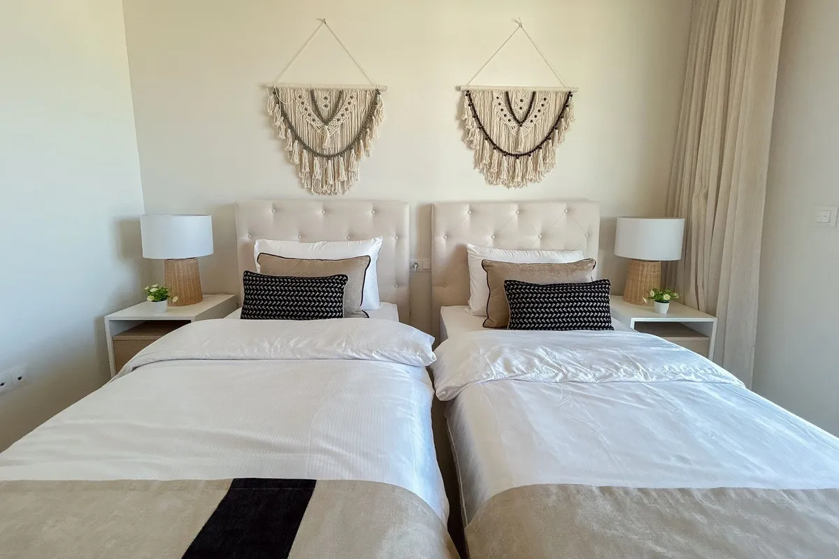 88e4888c-5cb5-4111-909f-86acc9cfe53c