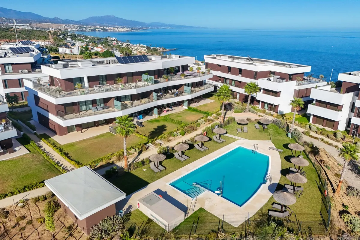 8e0fe0eb-01f7-4537-87e0-d043eb359f6a