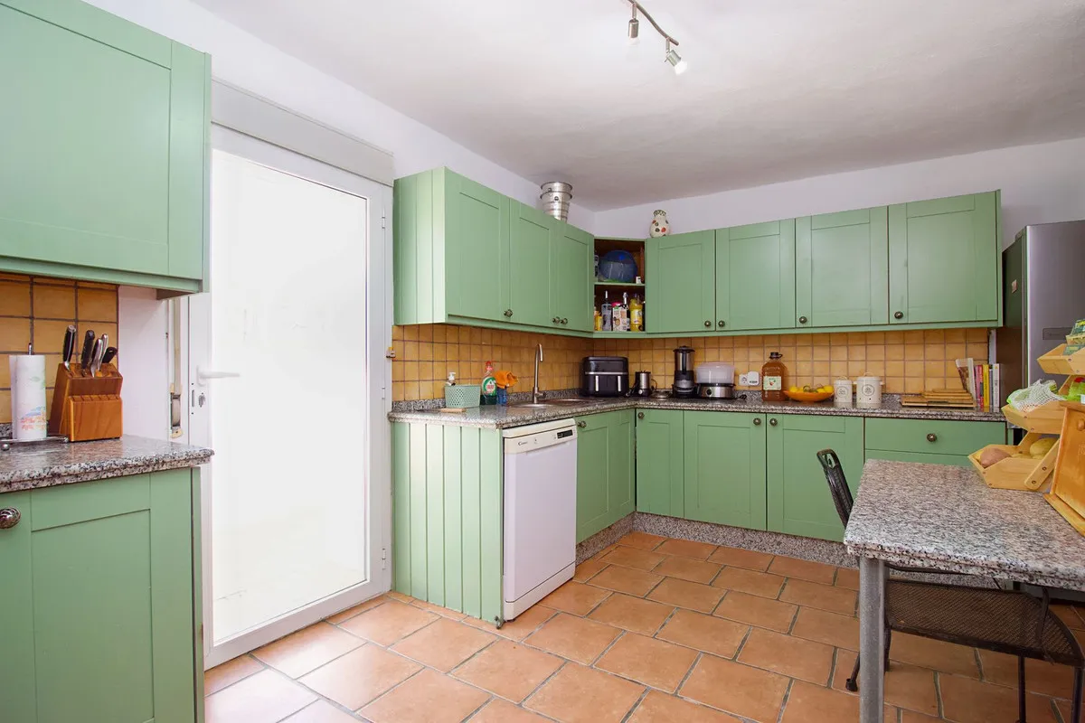 3b8c19cf-2ab2-4d57-88ab-30535fb499ee