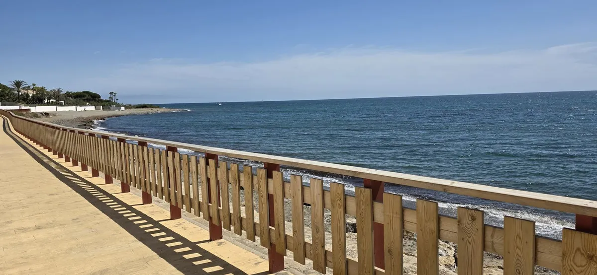 e833326c-3916-4de7-859a-101784225405