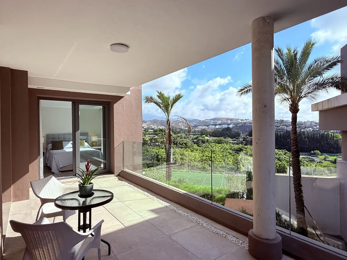 10f209b2-3eec-4bd3-a675-3d940721c3a5