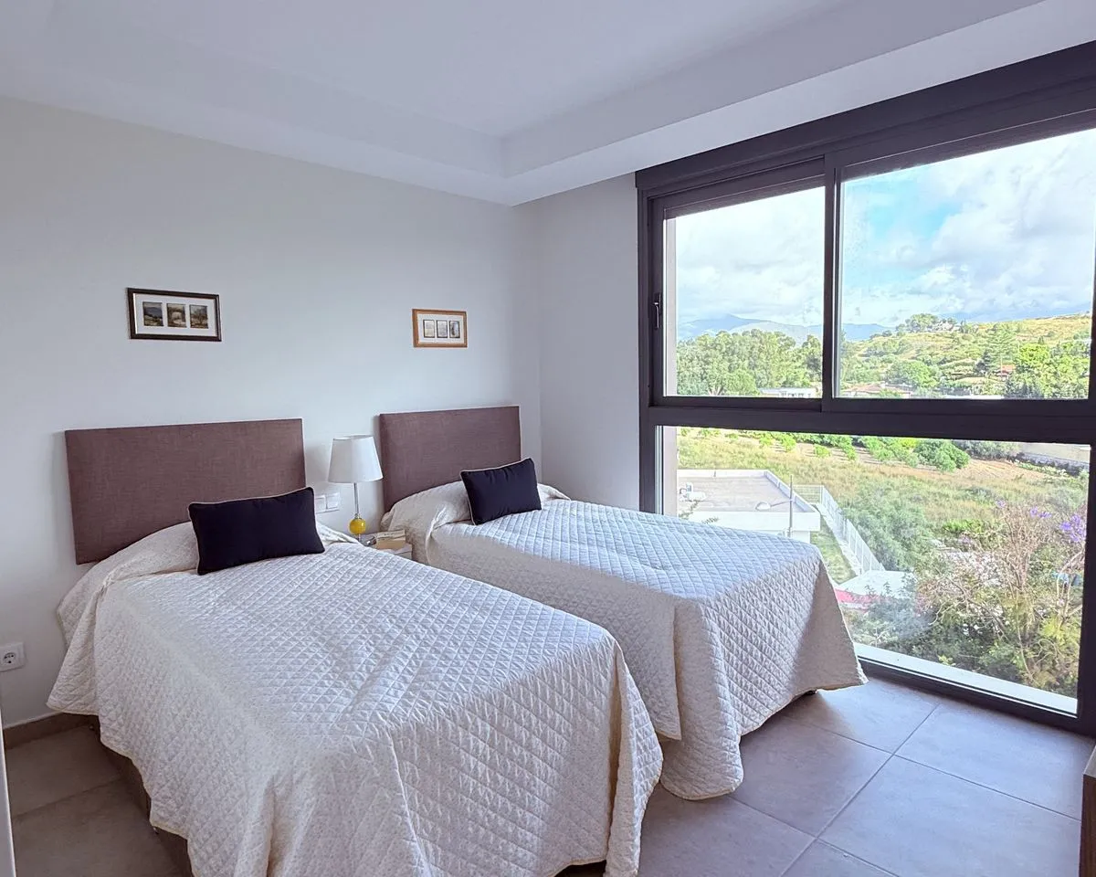 6164f252-bd69-4cd5-963d-f5873865c463