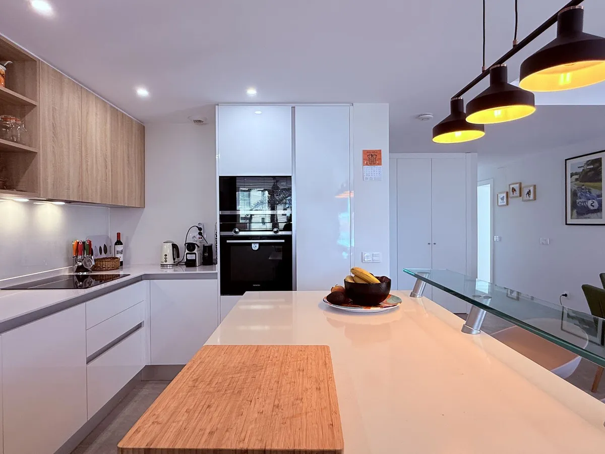 e91d53f3-bd56-48ad-9925-4a8a9fe733e8