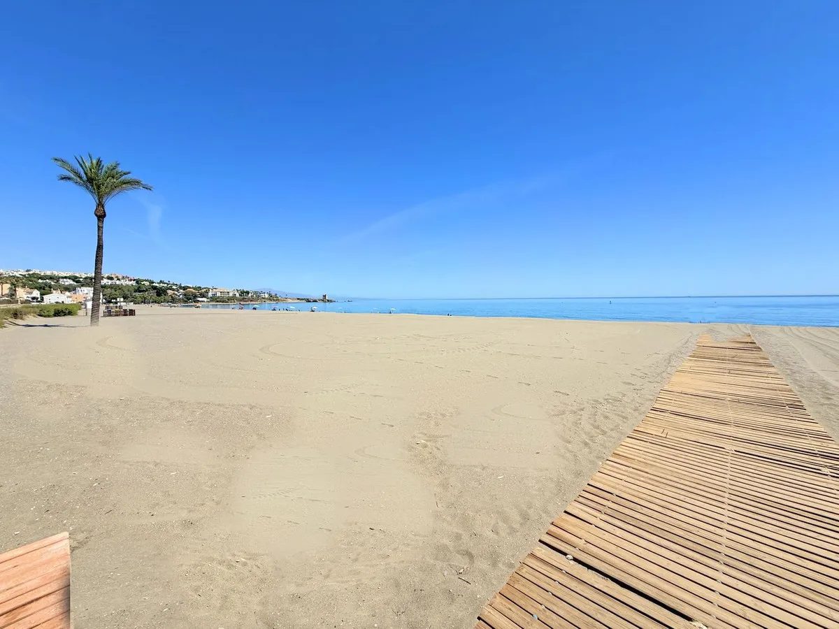 03a7c626-fa92-453c-a3c3-d5f3389960a9