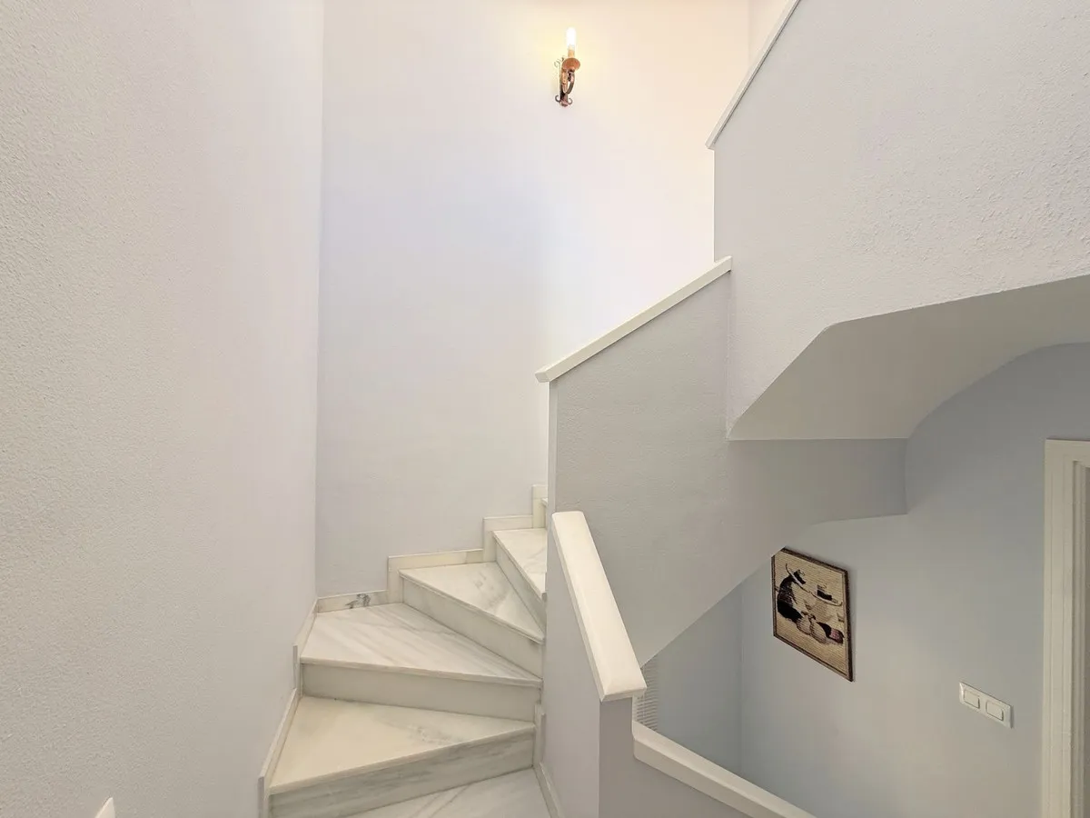 2ad7386c-37c9-4dc0-8634-ef35a3095879