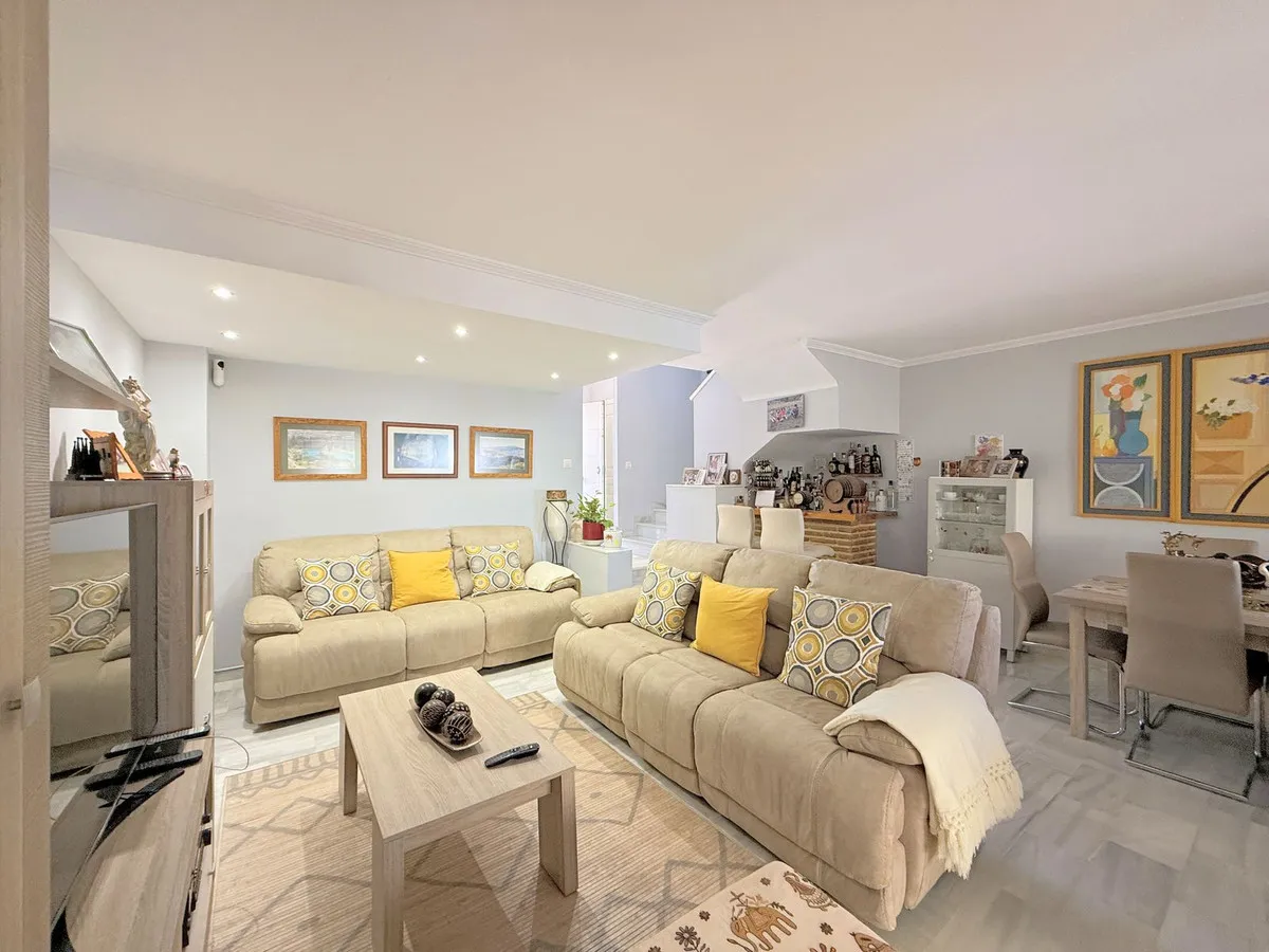 794d10d5-9251-43b4-be05-b35a3857fbe3