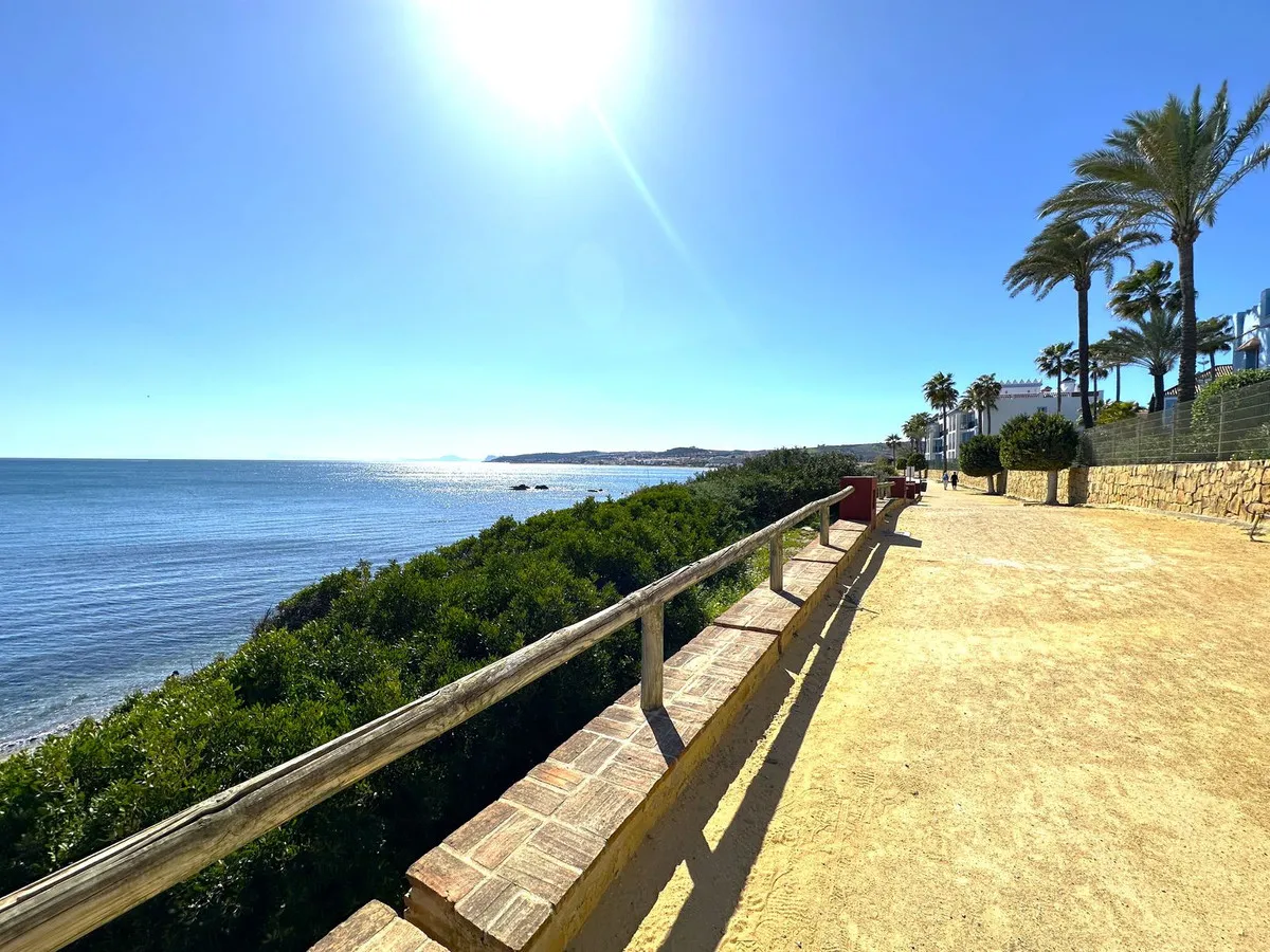 905c12c6-286a-4bde-9a1c-e89e90309310