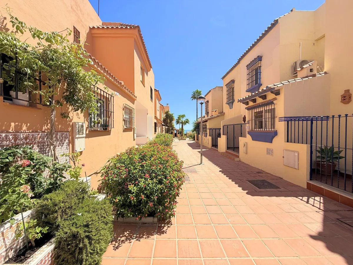 a001c001-e5d3-42cc-aaf7-558a83778e0e