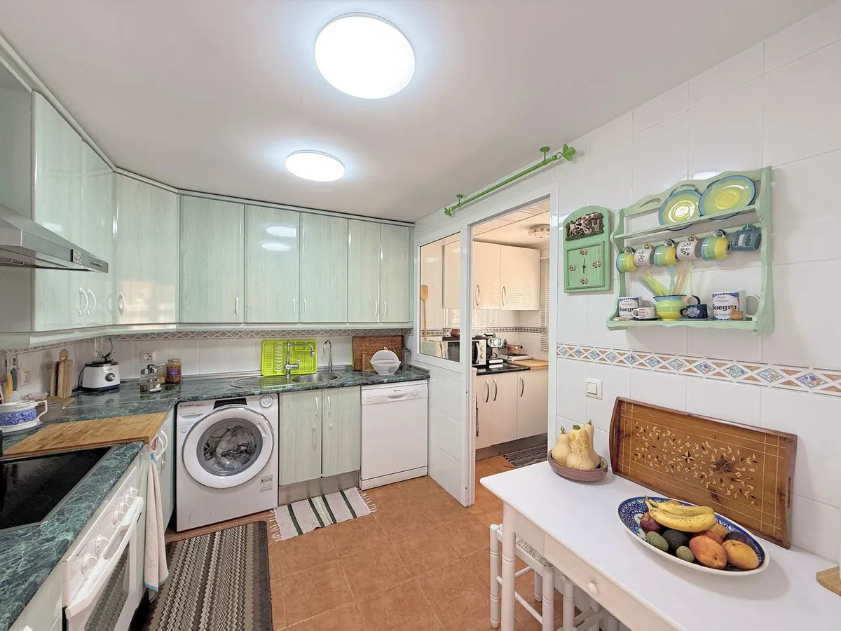 e78662e4-931a-4ed4-af3e-a373482b3183