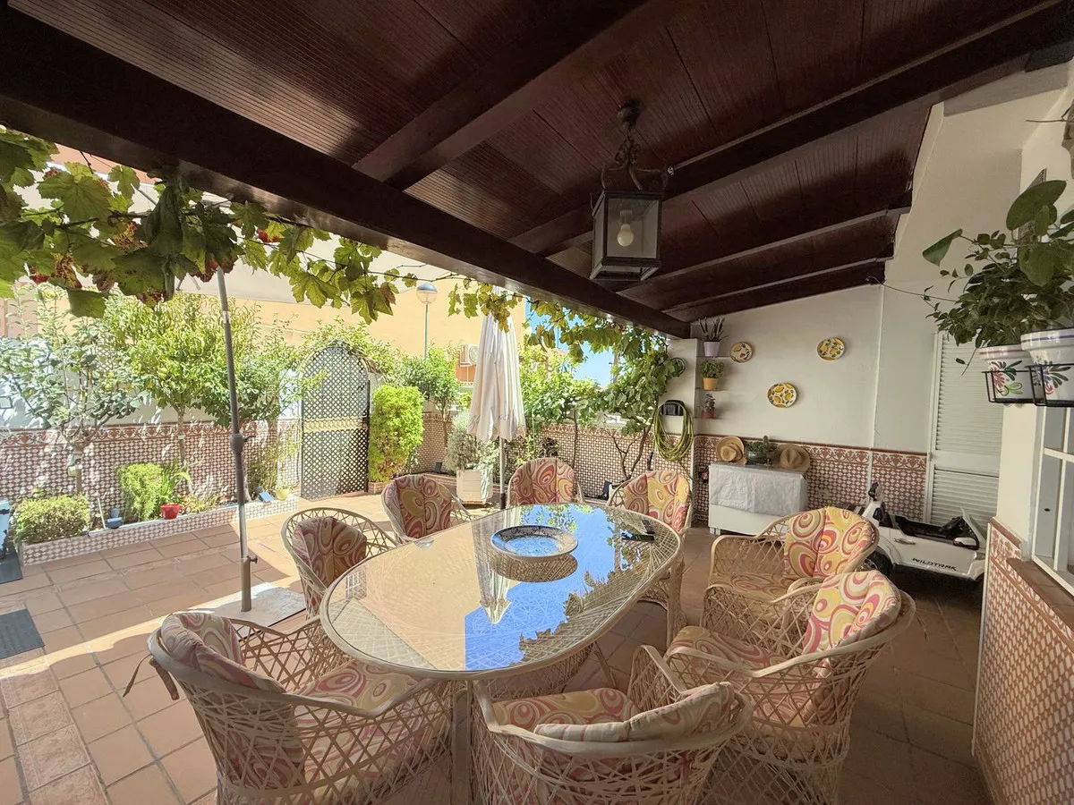 eaac2d74-e9b2-4722-b7e0-fe417fb726de