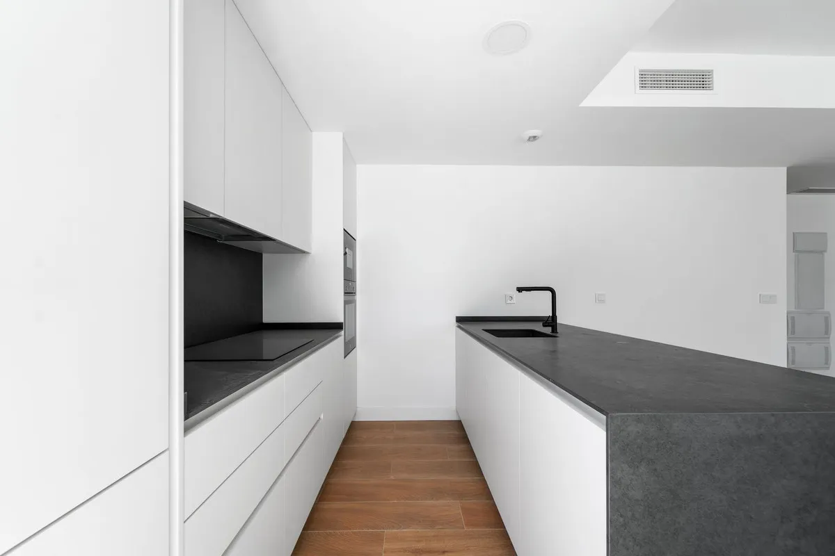 e9ee63e1-0fd2-4918-85c6-eca537905d97