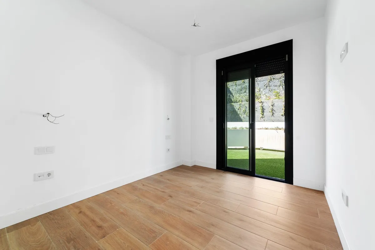 f83d214e-fd31-4908-b45d-4f6cedb23b21