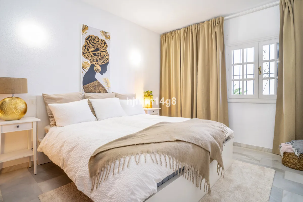 b21517f8-7ac6-4d16-9e91-8c101afeaaf4