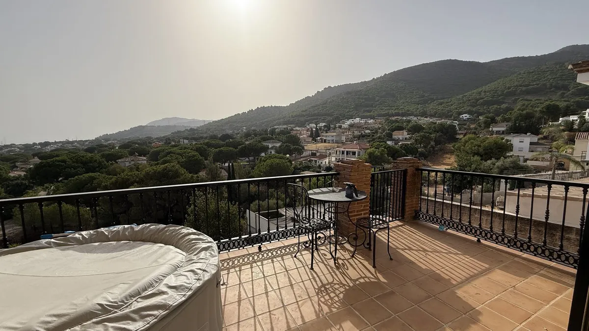 167ae012-52e9-4a62-8701-5cda314f3978