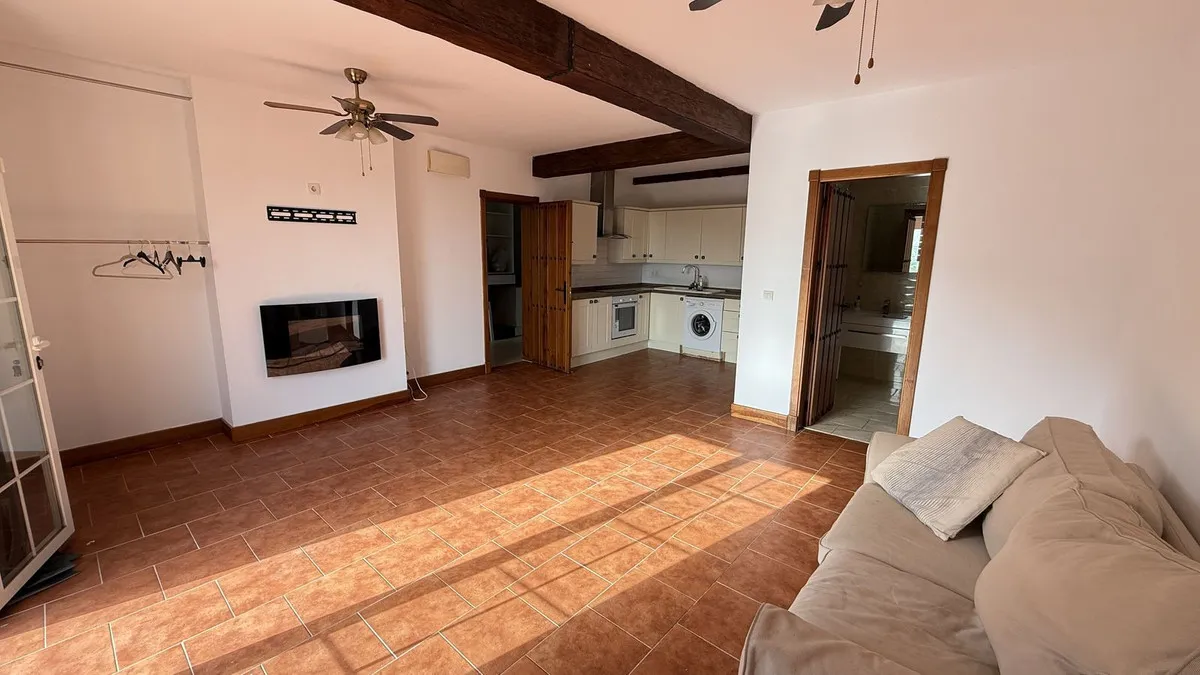 ae1c0d42-2d3d-4f22-9613-c79752e2a15a