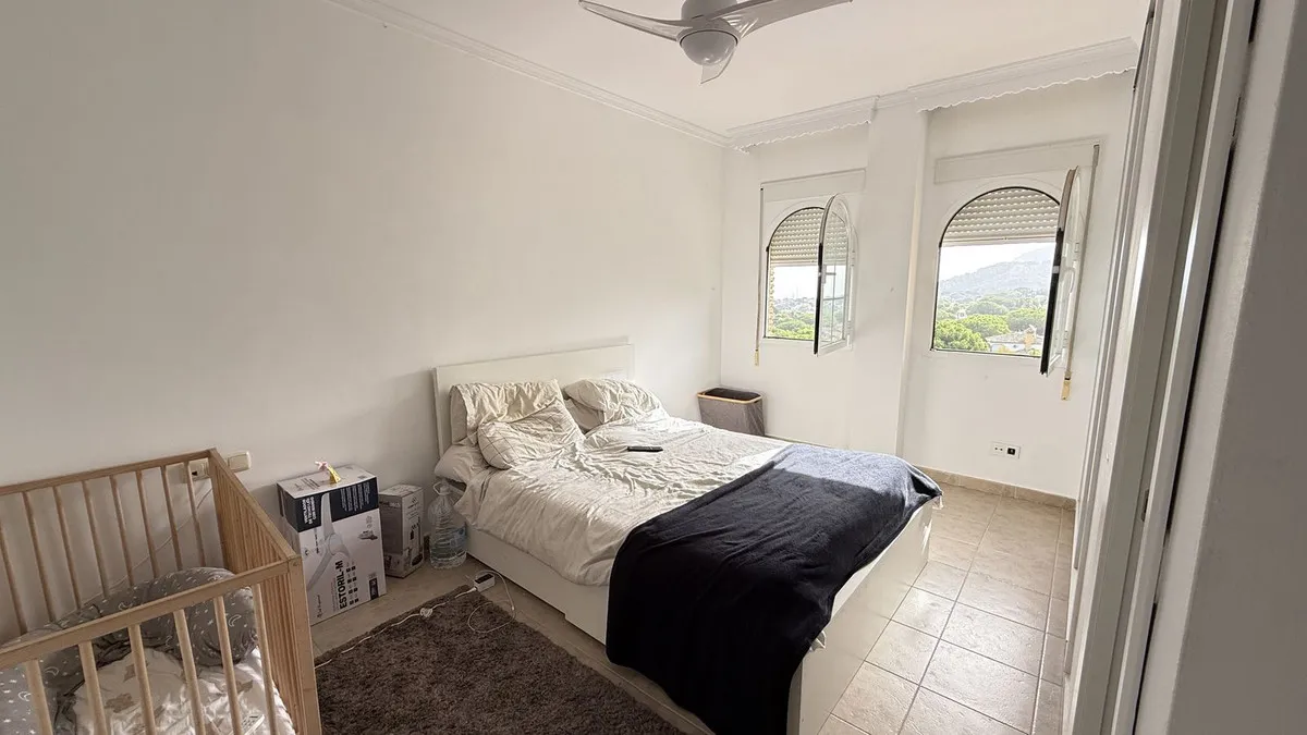 f18db857-3ce6-4795-af47-22b2d9dcc940