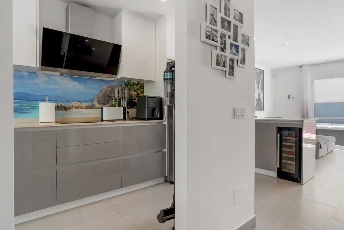 73df8461-b6ad-4410-8e0c-c8ed1cb1c610