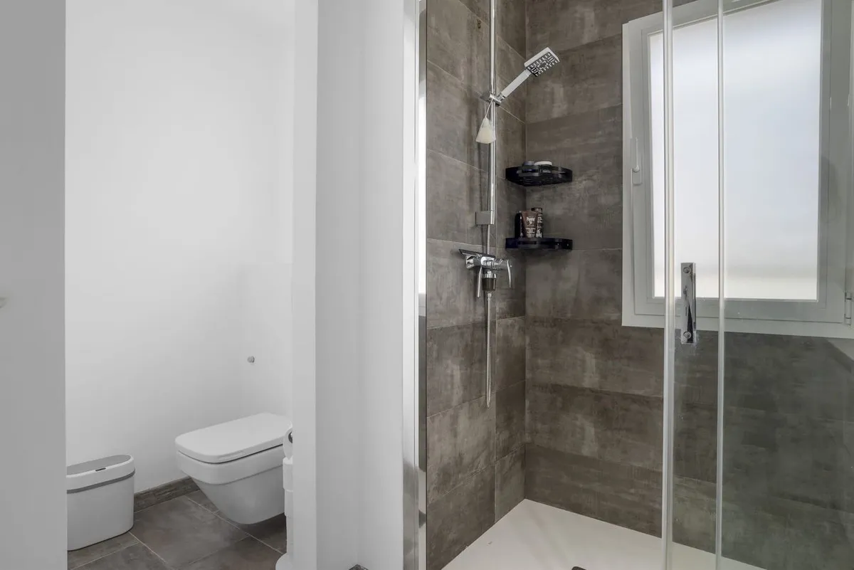 8658296c-c6b9-42c3-a1a0-2408d6e34321