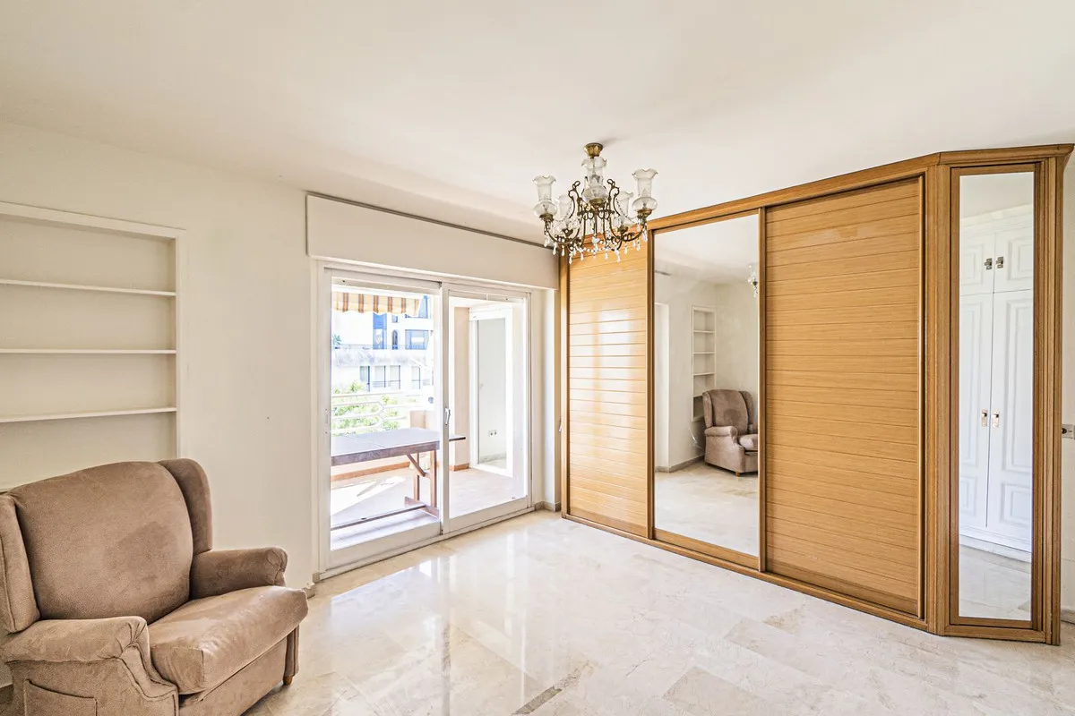 c1205d3f-f589-4246-b6b1-9eb9cb6ae588