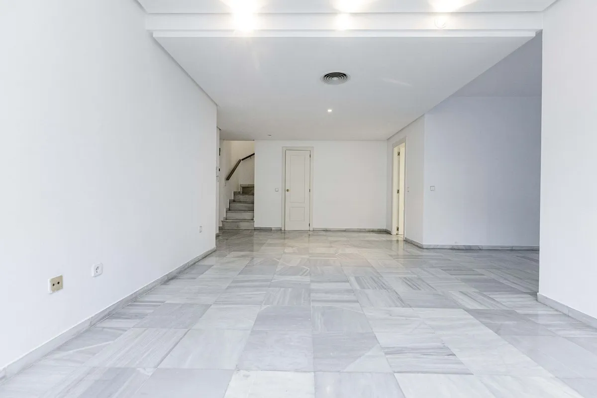 4c8eb50d-5368-4c3e-8882-c567a04f5526