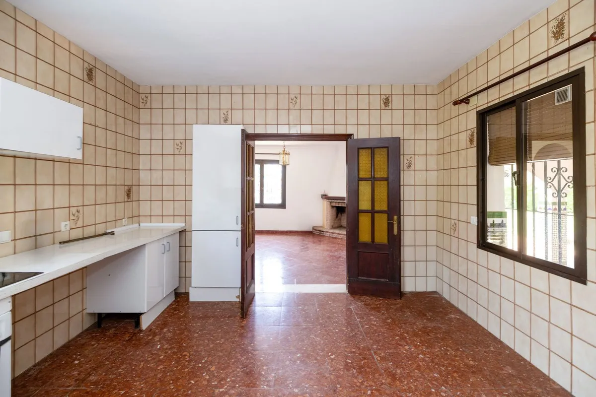 080c6888-1e15-435d-93d5-a2e9968ba89f