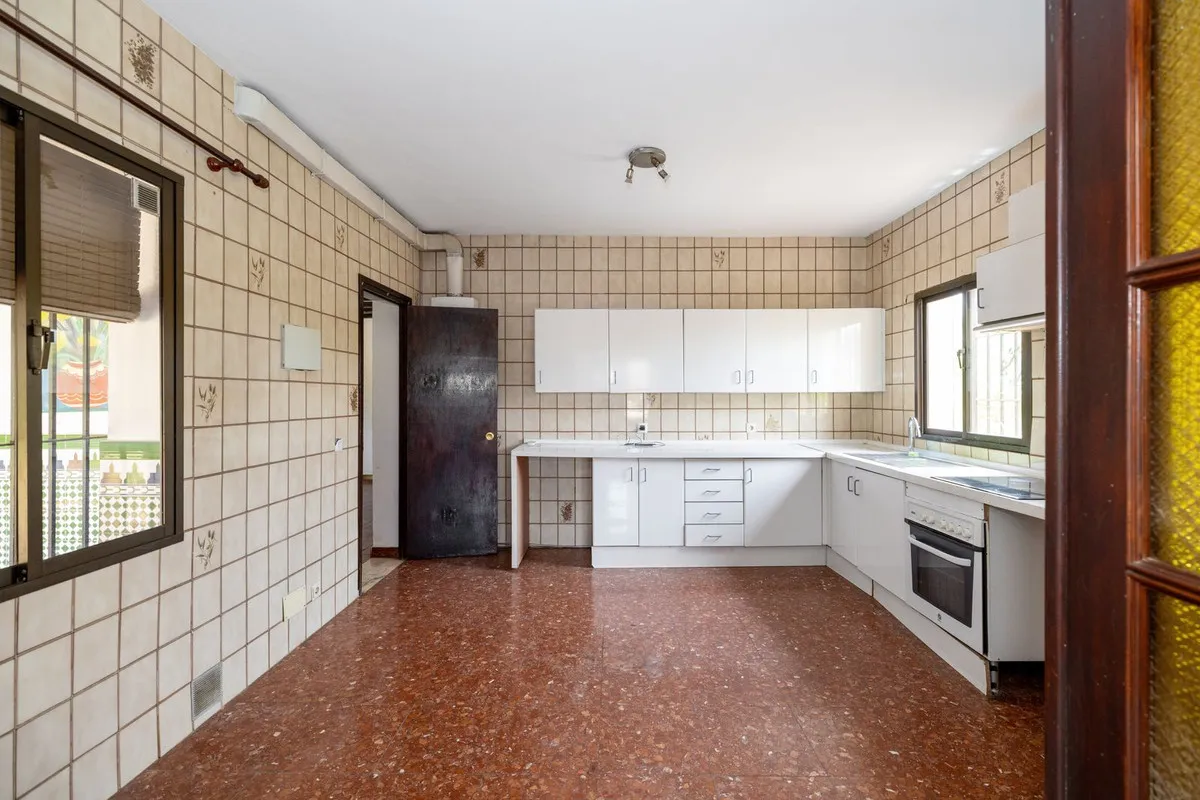 e35e6ee7-fa22-4774-af49-fedf93cd0ea8