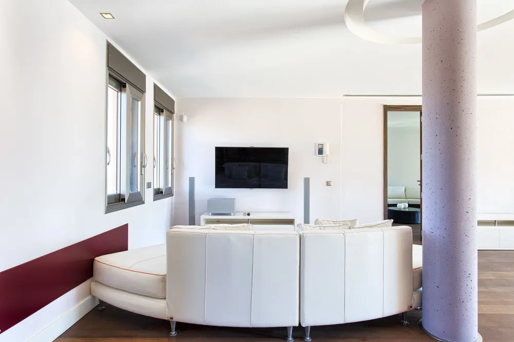 6147c4ff-8f65-4852-8344-7f635fcf68c1