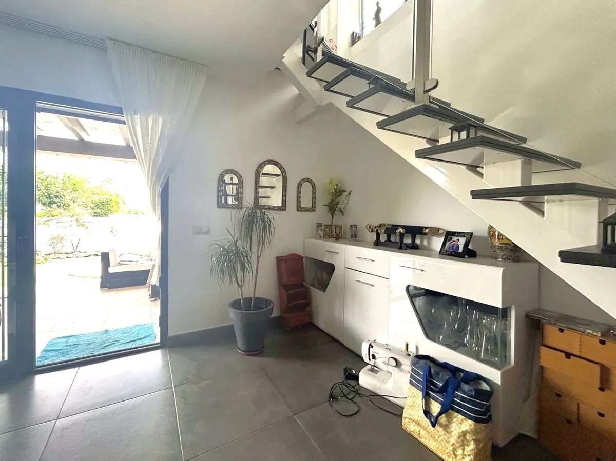 5d37a67d-62cb-4cc9-82eb-c94a37032640