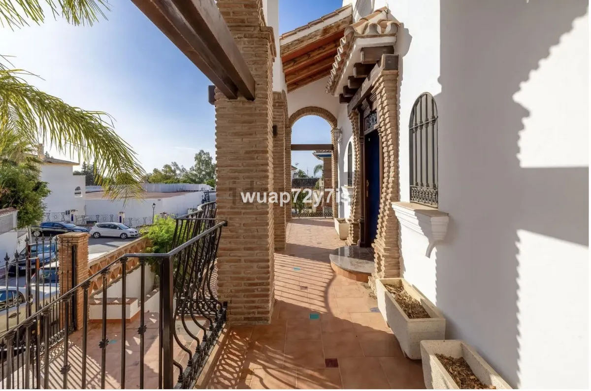 fc76fb4b-575e-4b90-8141-89aa39d6836e