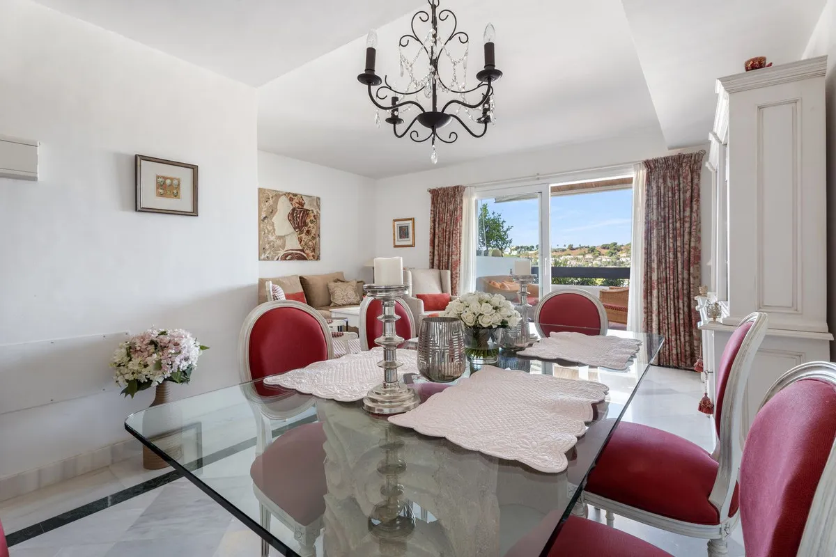 270f2b9b-49b7-4ccd-955b-ae3196f40f6e