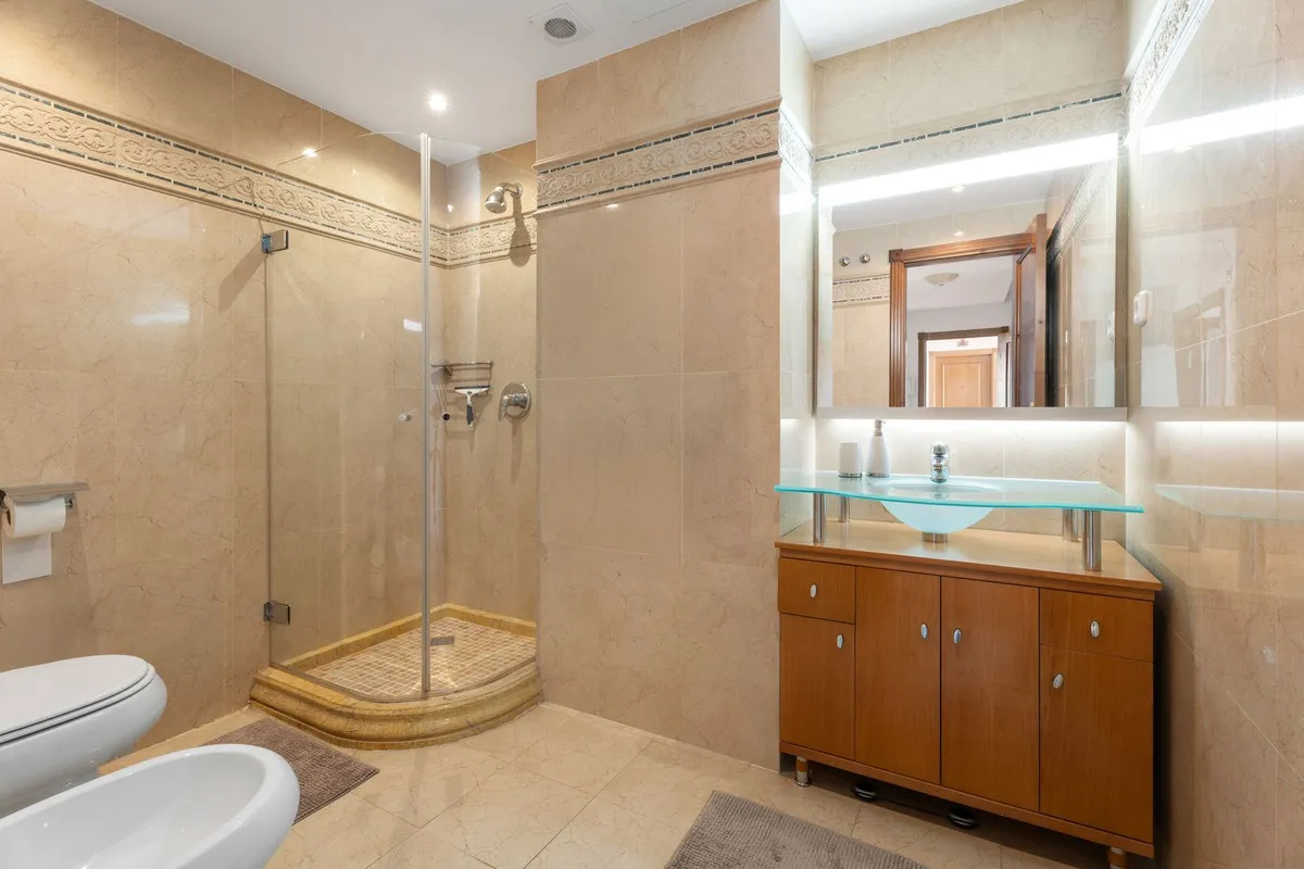 32d3e9fd-7563-40b3-82f9-6300c752e25e