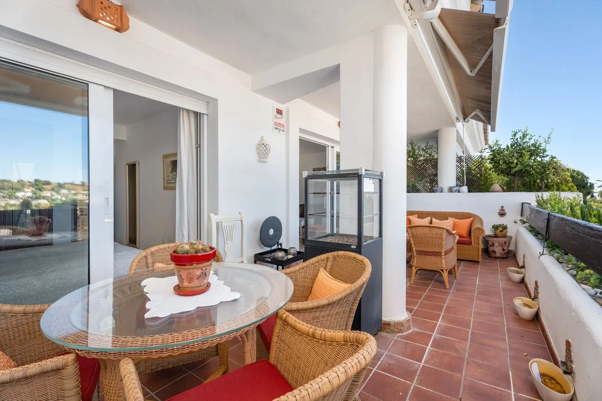 8cb33e80-aa40-441d-99c8-35256e185f76