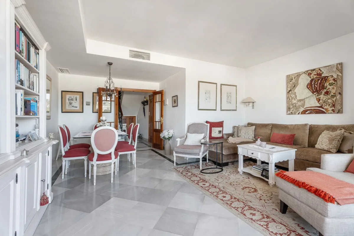 9b9d9913-9b22-42ec-9a7c-ea616e56fd9f