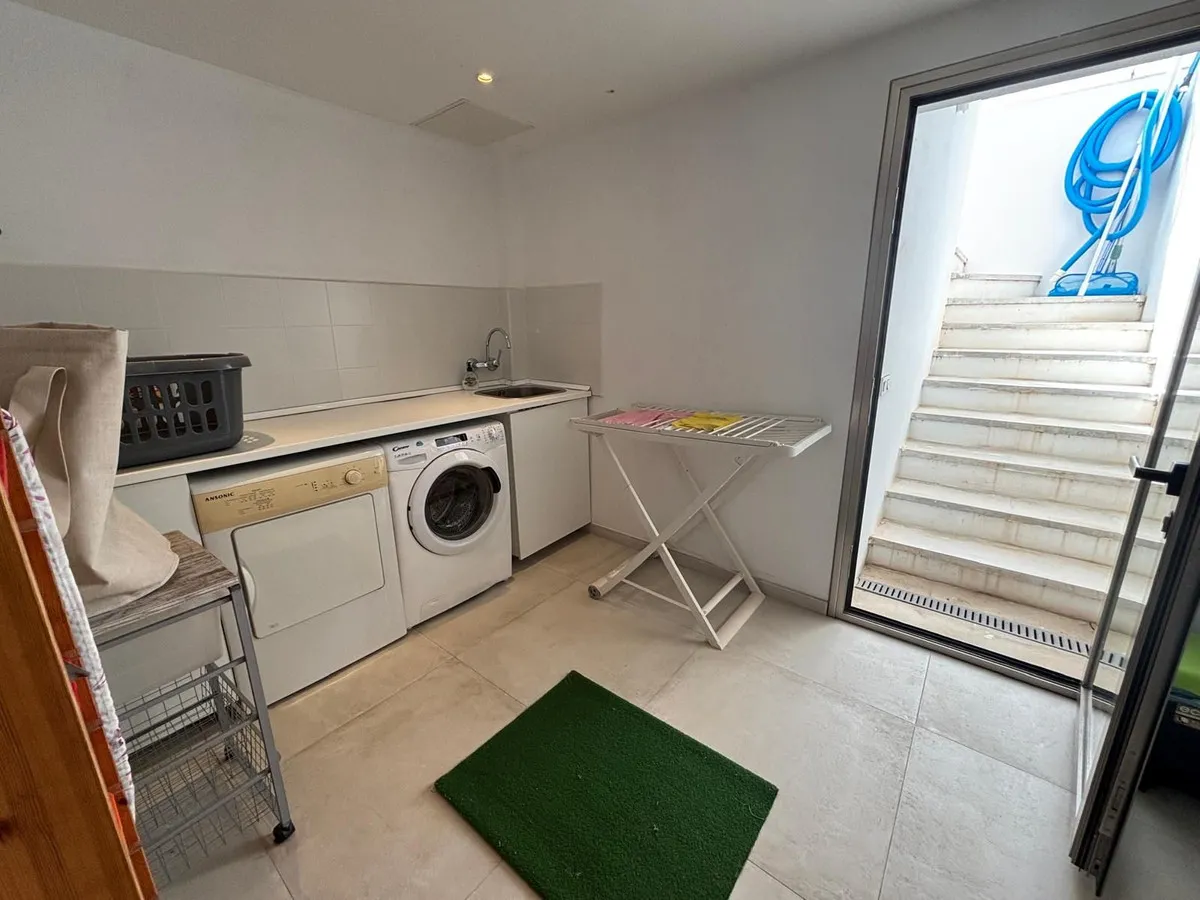 00b972ce-77dc-426d-a8c7-c3226385f963