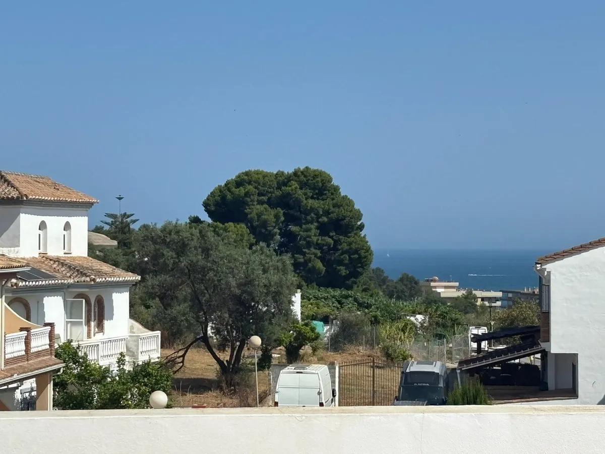 129c54ea-18fd-41d8-8ee2-2818dd31ef8f