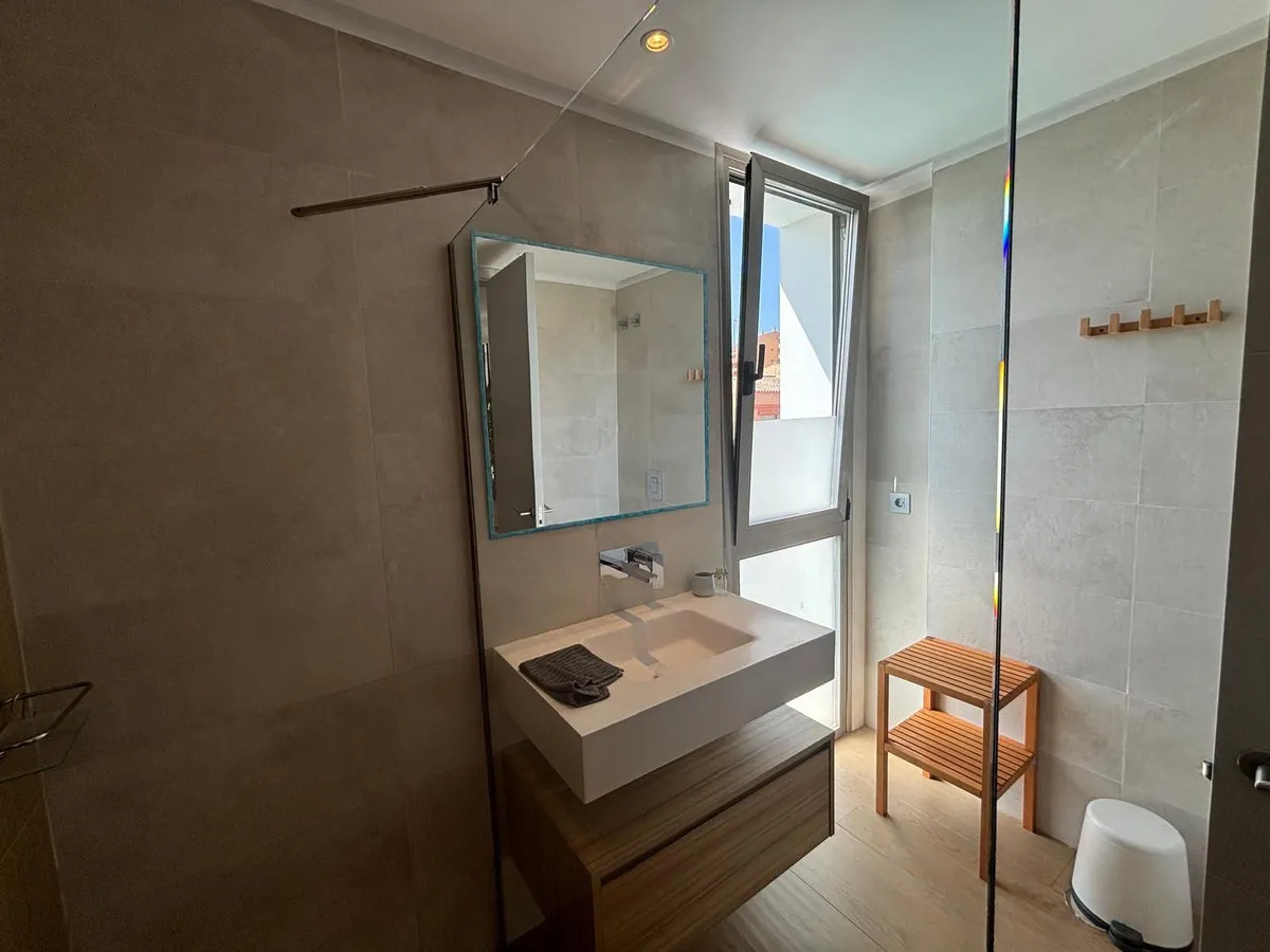 3945b2ad-ab45-4a93-89e2-3a2dc5ffd29d