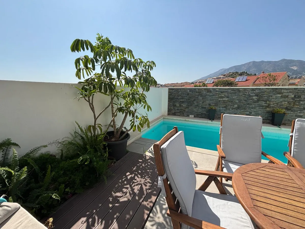 5e818f92-5c4b-439b-b1e6-774c51f266ba