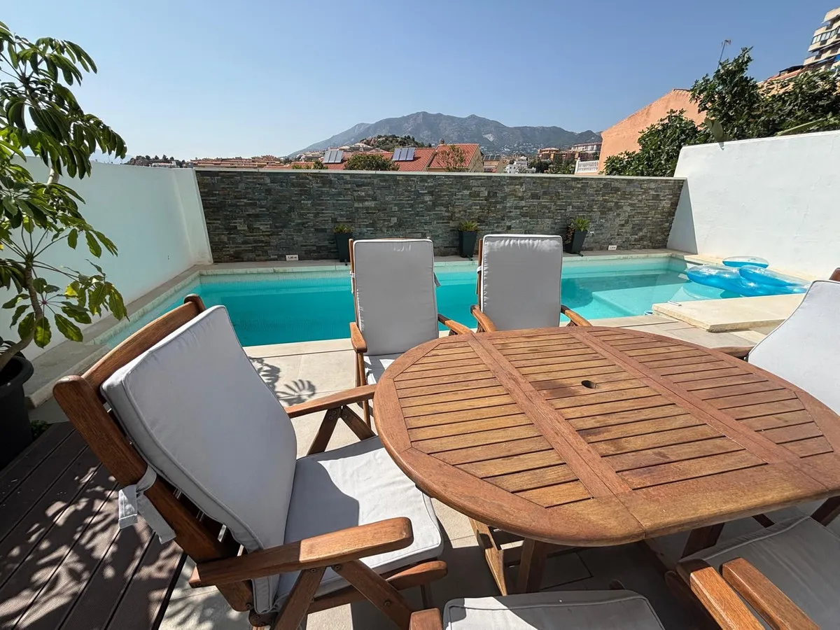 ce892f84-e32a-4f32-b98c-496b7934fe12