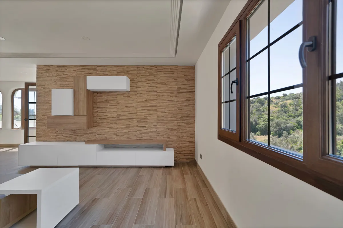 0d4900ef-b00c-44a8-856f-418176fd3fe1