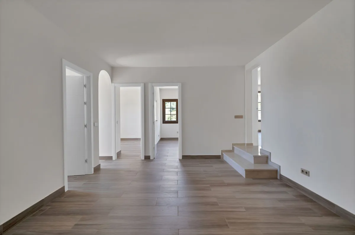 77025101-21b1-4a9c-8677-cc2c5fc6c04c