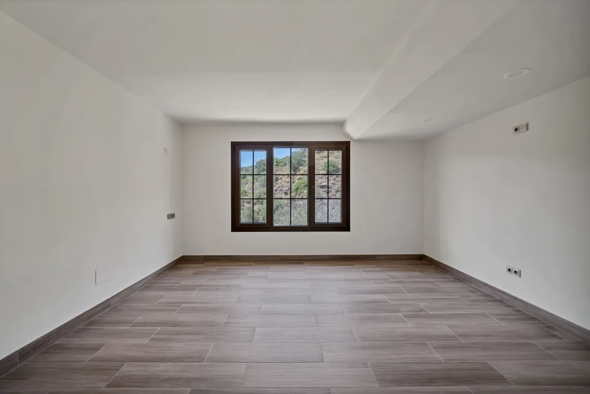 fd7c846c-1b13-4959-8f8c-bf7eefd7b361