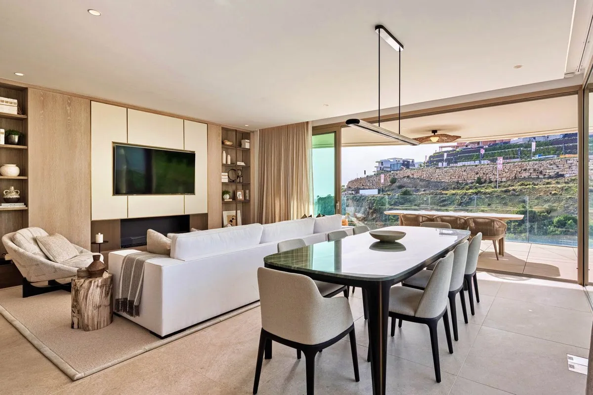 11d10961-e2e5-4aad-a6fe-615ead9cfca6