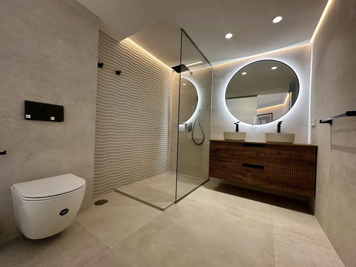 02d87d8b-8a8d-423d-a00a-957c514a108b