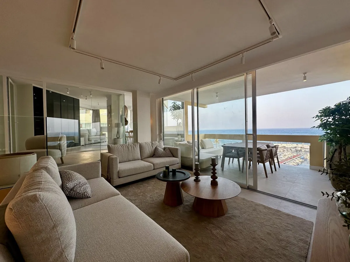 10ec15e0-ff92-470b-9076-d1bd375c9737